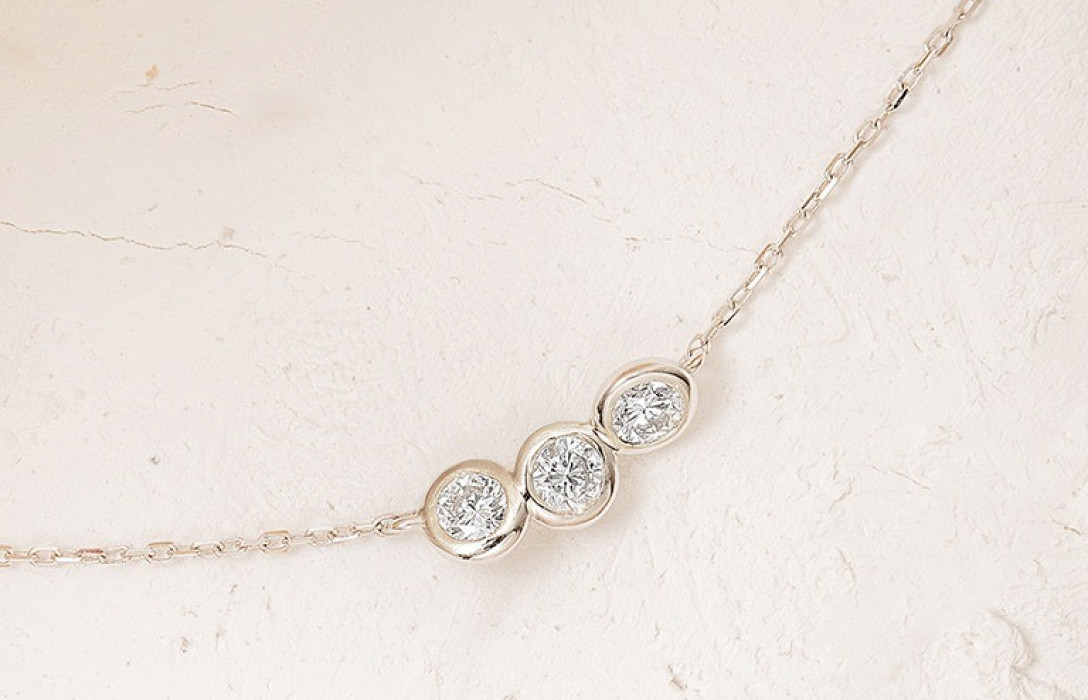 Collier pendentif ORIGINE 2 Courbet en or blanc - Vue 1 - Courbet