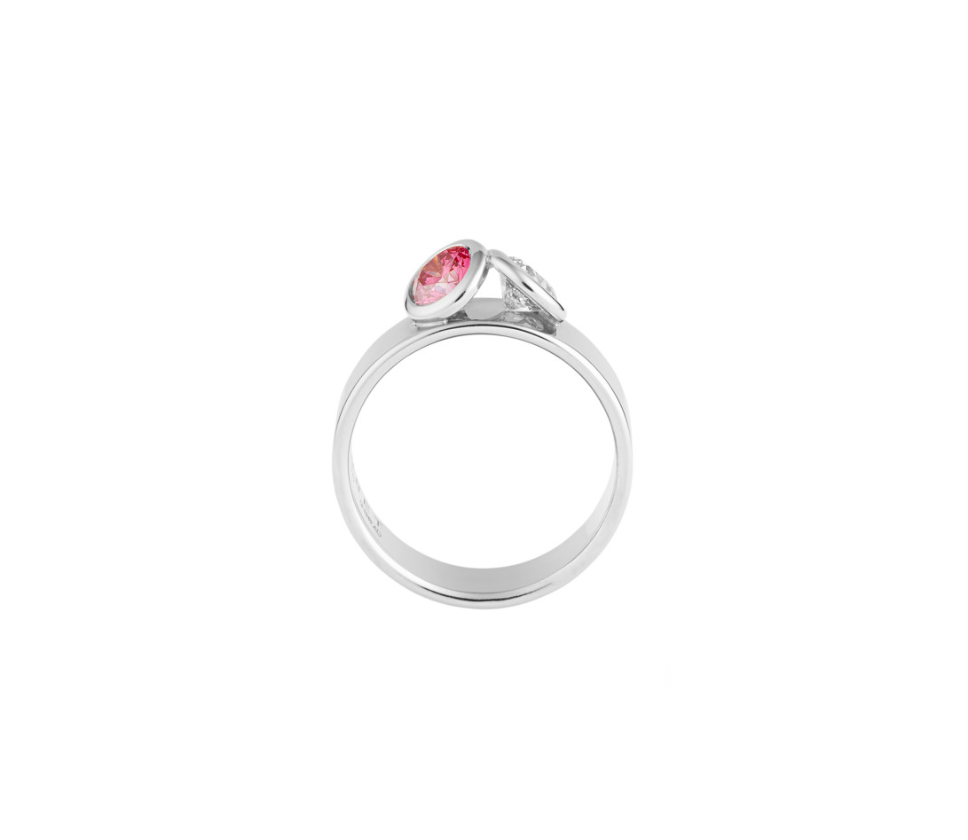 Bague 2 Courbet - Or blanc 18K (7,00g), 2 diamants (1 rose) 1ct - Vue 2