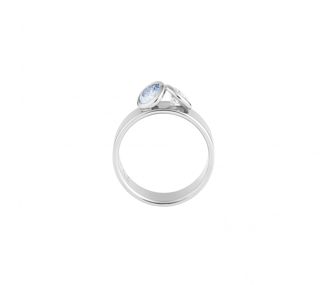 Bague 2 Courbet - Or blanc 18K (7,00g), 2 diamants (1 bleu) 1ct - Profil