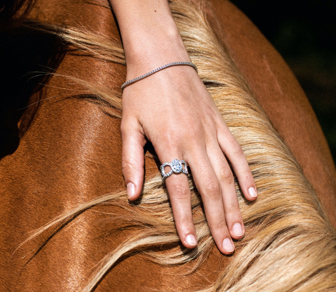 Bague CÉLESTE Couture en or blanc